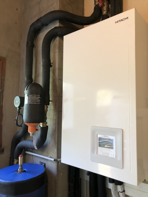 Installation d'une pompe à chaleur air/eau HITACHI à HINX 40380, Hinx, ROGER Frédéric